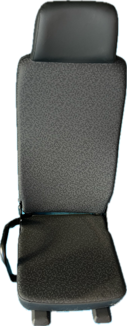 トラック座席（真中）